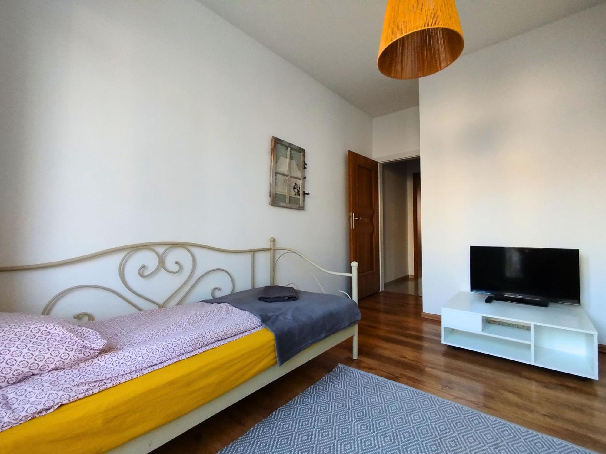 Apartament Z Ogrodem W Sercu Torunia Esterno foto