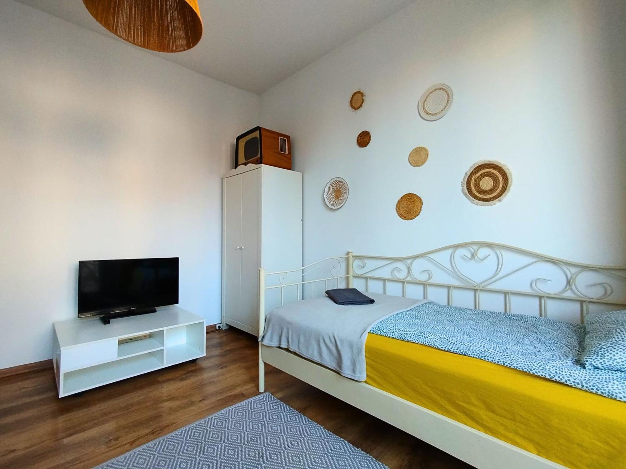 Apartament Z Ogrodem W Sercu Torunia Esterno foto